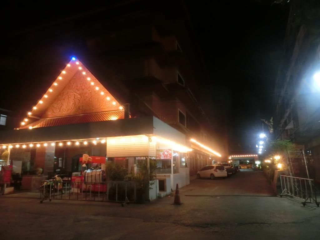 Ayutthaya Thenee Hotel Exteriör bild